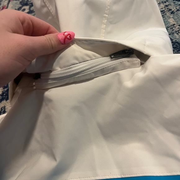 Obermeyer White and Blue Ski Jacket - Picture 16 of 16